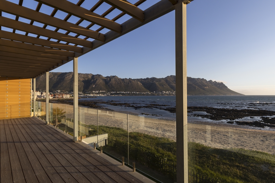 To Let 4 Bedroom Property for Rent in Harbour Island Western Cape
